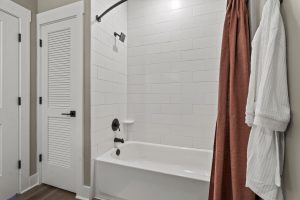 Modern bathroom with tub & shower combo